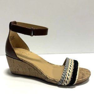 Naturalizer Womens Areda Sandal Natural Size 7Wide